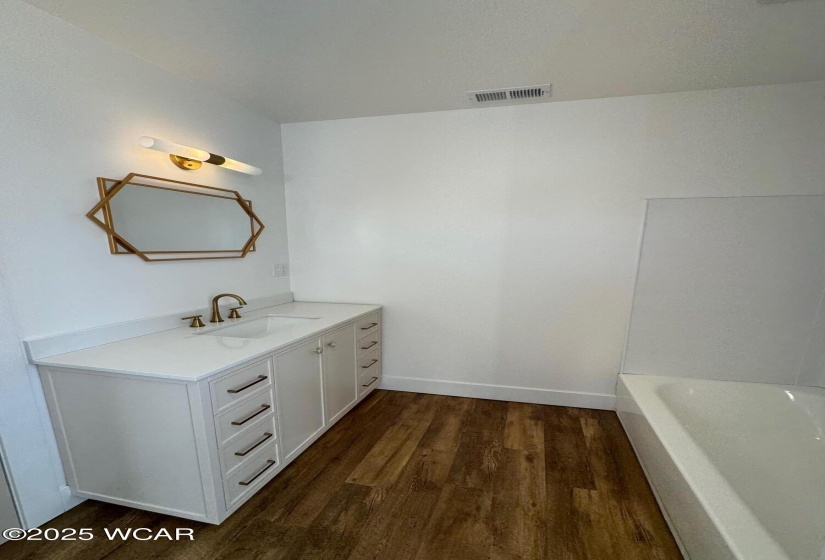 350 Hayes Avenue, Kenton, Ohio, 4 Bedrooms Bedrooms, ,3 BathroomsBathrooms,Residential,For Sale,Hayes,306453