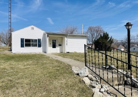 301 Edgewood Avenue, Urbana, Ohio 43078, 3 Bedrooms Bedrooms, ,1 BathroomBathrooms,Residential,For Sale,Edgewood,1037337
