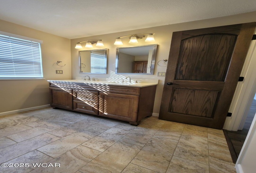 302 Liberty Avenue, Wapakoneta, Ohio, 3 Bedrooms Bedrooms, ,2 BathroomsBathrooms,Residential,For Sale,Liberty,306475