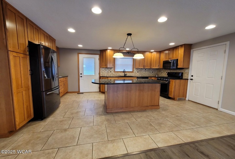302 Liberty Avenue, Wapakoneta, Ohio, 3 Bedrooms Bedrooms, ,2 BathroomsBathrooms,Residential,For Sale,Liberty,306475