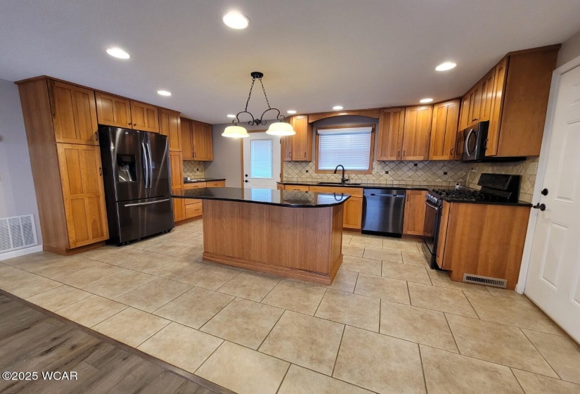 302 Liberty Avenue, Wapakoneta, Ohio, 3 Bedrooms Bedrooms, ,2 BathroomsBathrooms,Residential,For Sale,Liberty,306475