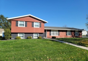 302 Liberty Avenue, Wapakoneta, Ohio 45895, 3 Bedrooms Bedrooms, ,2 BathroomsBathrooms,Residential,For Sale,Liberty,1037362