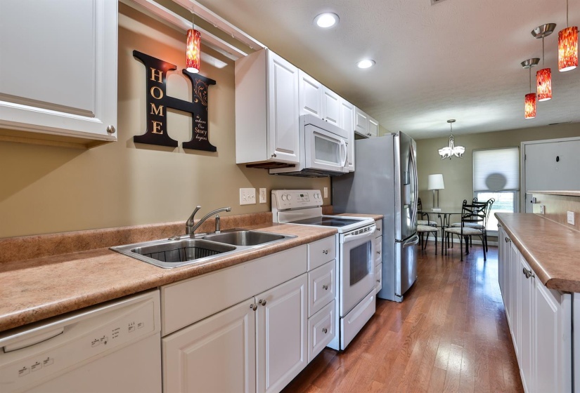 24-Kitchen-3