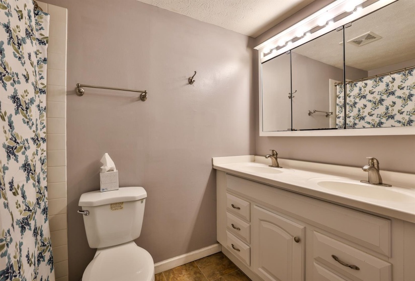 45-Primary-Bath