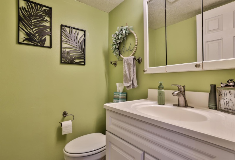 87-Powder-Room
