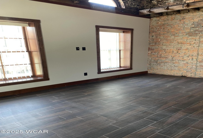 320 Main Street, Findlay, Ohio, 2 Bedrooms Bedrooms, ,2 BathroomsBathrooms,Residential Lease,For Rent,Main,306489