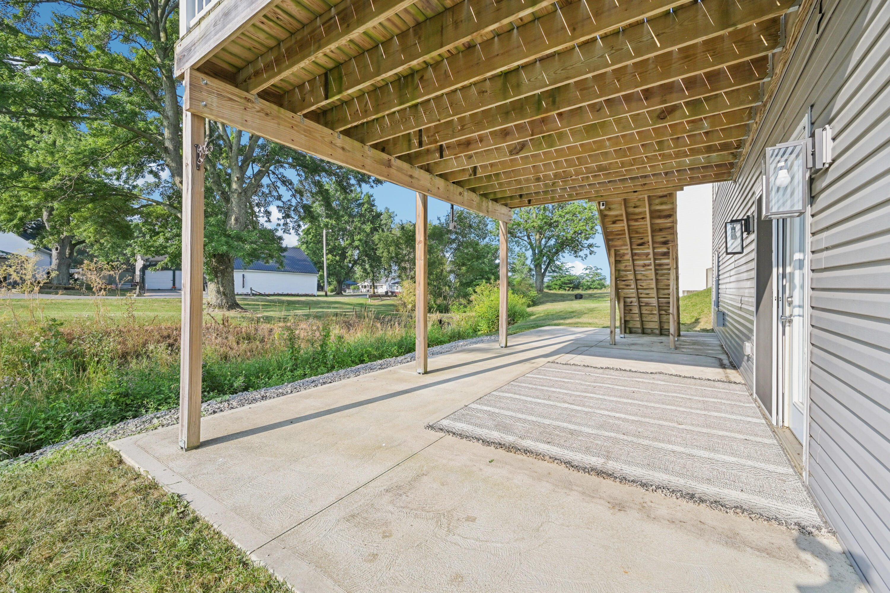 6856 Creekview Court, Huntsville, Ohio 43324