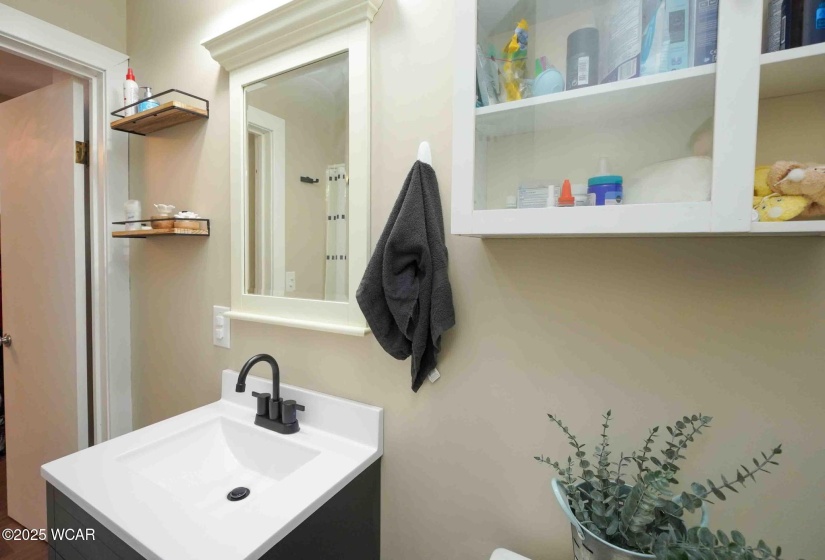 312 Elm Street, Bluffton, Ohio, 3 Bedrooms Bedrooms, ,2 BathroomsBathrooms,Residential,For Sale,Elm,306508