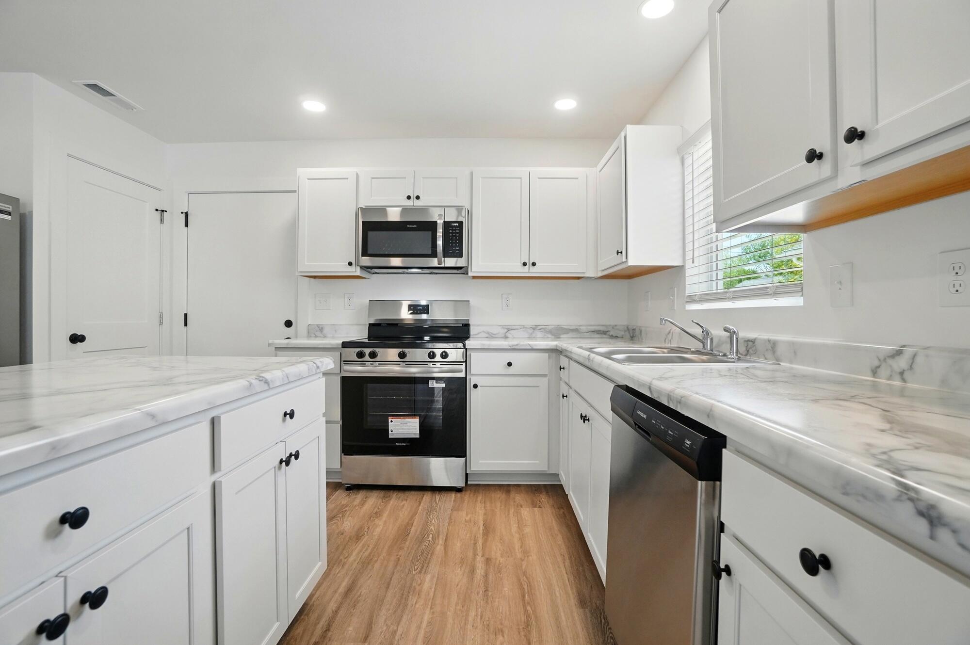 710 Clifton Avenue, Springfield, Ohio 45505