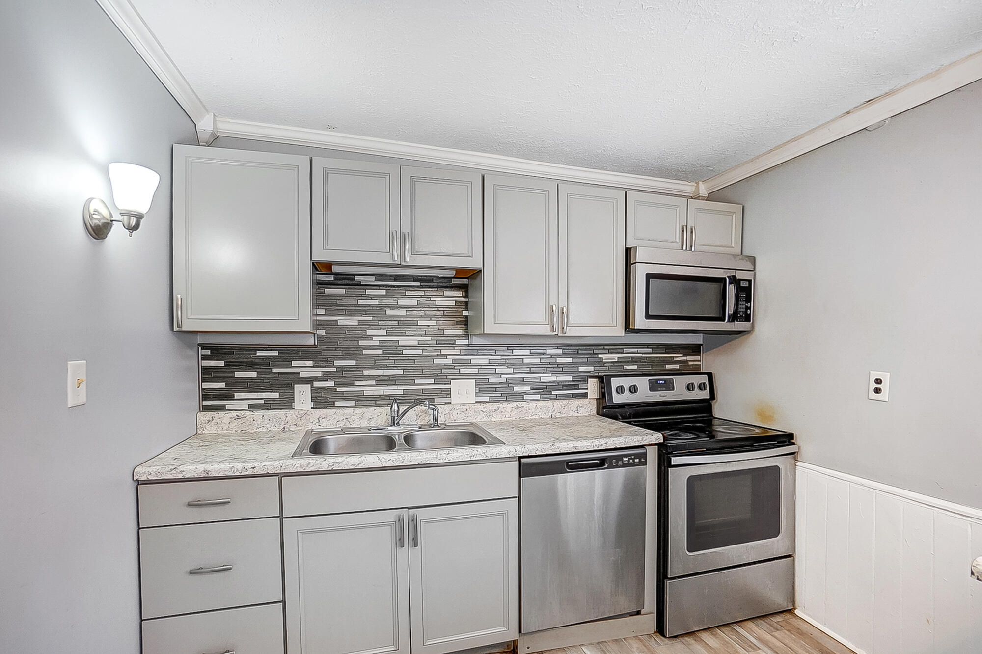 738 Center Street, Springfield, Ohio 45506