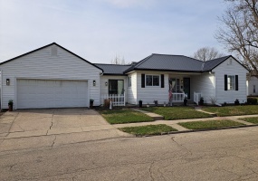 1323 Garfield Street, Piqua, Ohio 45356, 2 Bedrooms Bedrooms, ,1 BathroomBathrooms,Residential,For Sale,Garfield,1037546