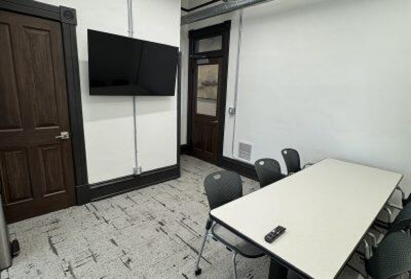 suite301-302-400x267