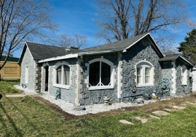 318 Front Street, New Holland, Ohio 43145, 3 Bedrooms Bedrooms, ,1 BathroomBathrooms,Residential,For Sale,Front,1037287