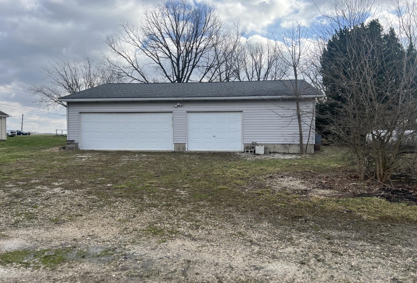 3 Car Garage