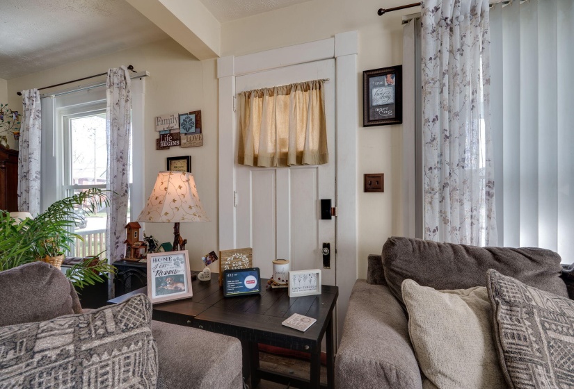 9-web-or-mls-315-w-madison-st