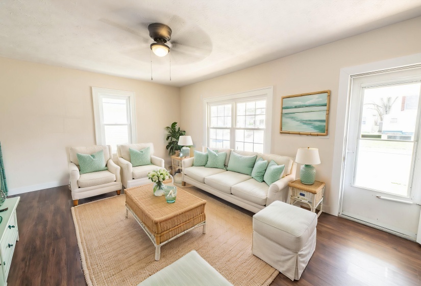 JS1_0097 - Living Room - Coastal - 11