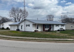 32 Circle Drive, New Bremen, Ohio 45869, 3 Bedrooms Bedrooms, ,1 BathroomBathrooms,Residential,For Sale,Circle,1037715