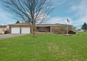 3061 County Road 11, Bellefontaine, Ohio 43311, 3 Bedrooms Bedrooms, ,2 BathroomsBathrooms,Residential,For Sale,County Road 11,1037742