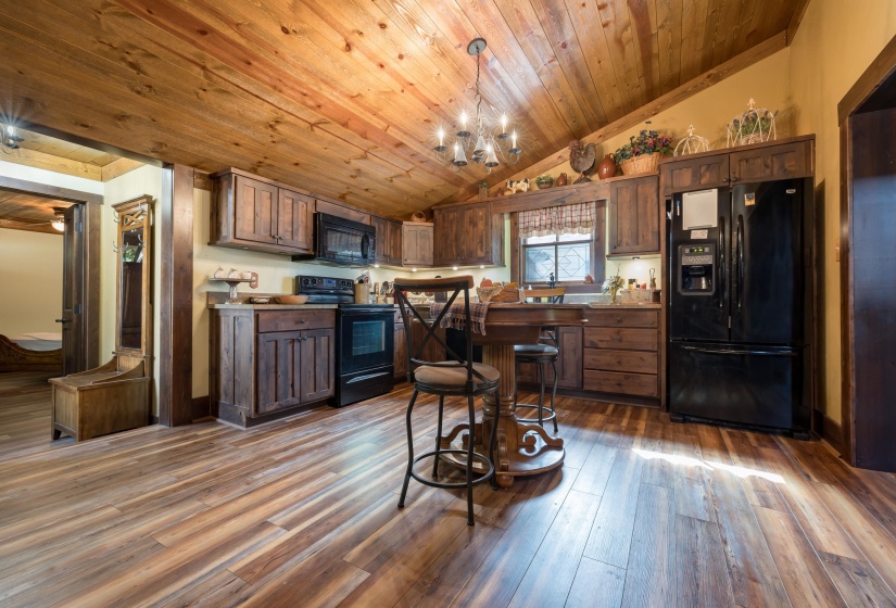 Kitchen/Dining