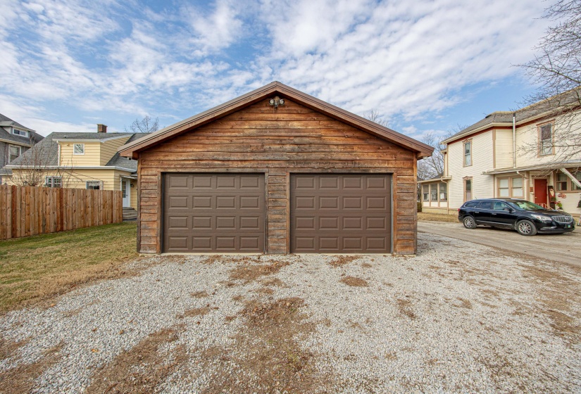 Garage