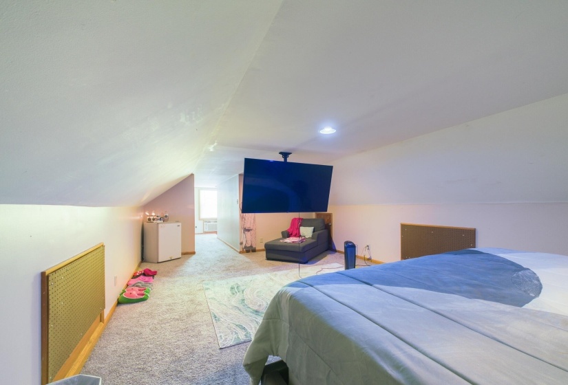 8-Bed 1 (1)