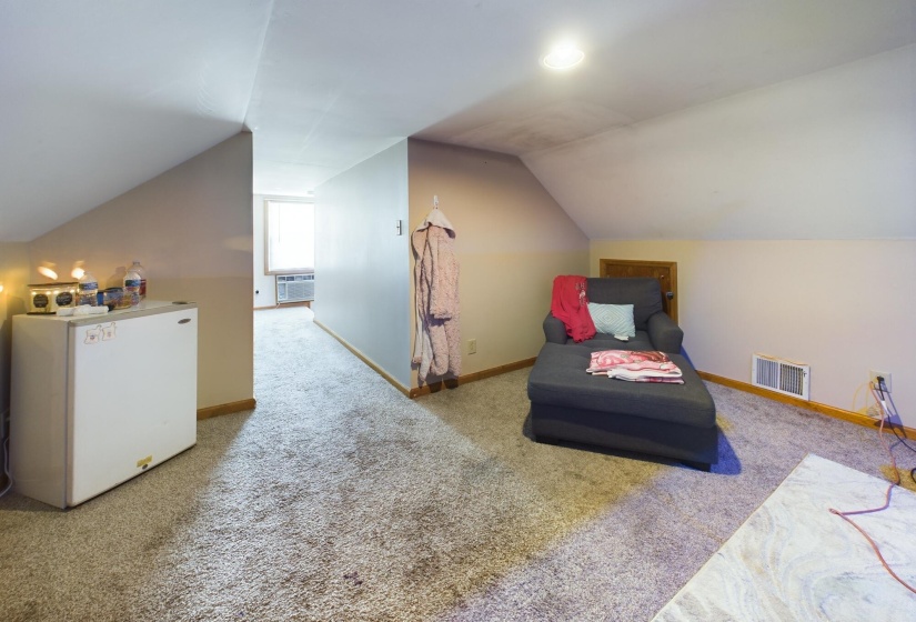 8-Bed 1 (3)