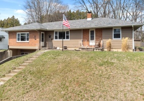 834 Young Street, Piqua, Ohio 45356, 3 Bedrooms Bedrooms, ,2 BathroomsBathrooms,Residential,For Sale,Young,1037788