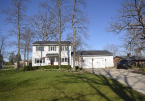 16465 Nottingham Drive, Wapakoneta, Ohio 45895, 3 Bedrooms Bedrooms, ,2 BathroomsBathrooms,Residential,For Sale,Nottingham,1037792