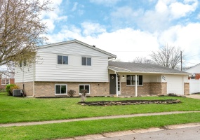 1100 Langdale Avenue, New Carlisle, Ohio 45344, 3 Bedrooms Bedrooms, ,2 BathroomsBathrooms,Residential,For Sale,Langdale,1037836