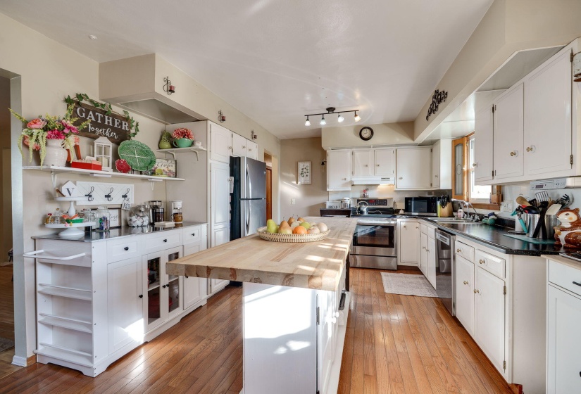 22-web-or-mls-5940-morris-rd