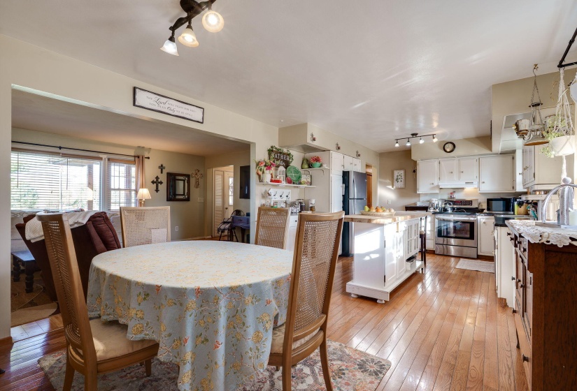 5-web-or-mls-5940-morris-rd