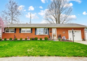 1702 Thomas Drive, Springfield, Ohio 45503, 3 Bedrooms Bedrooms, ,2 BathroomsBathrooms,Residential,For Sale,Thomas,1037888
