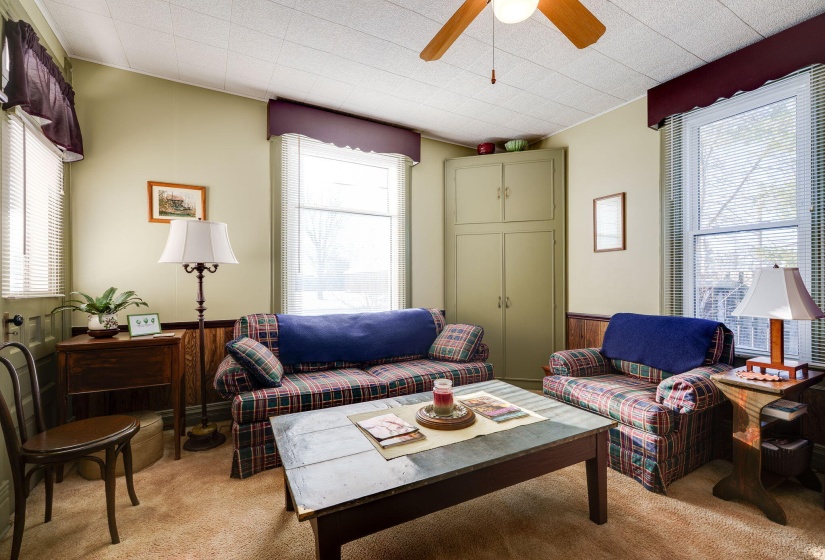17-web-or-mls-326-w-columbus-rd