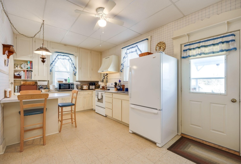 27-web-or-mls-326-w-columbus-rd