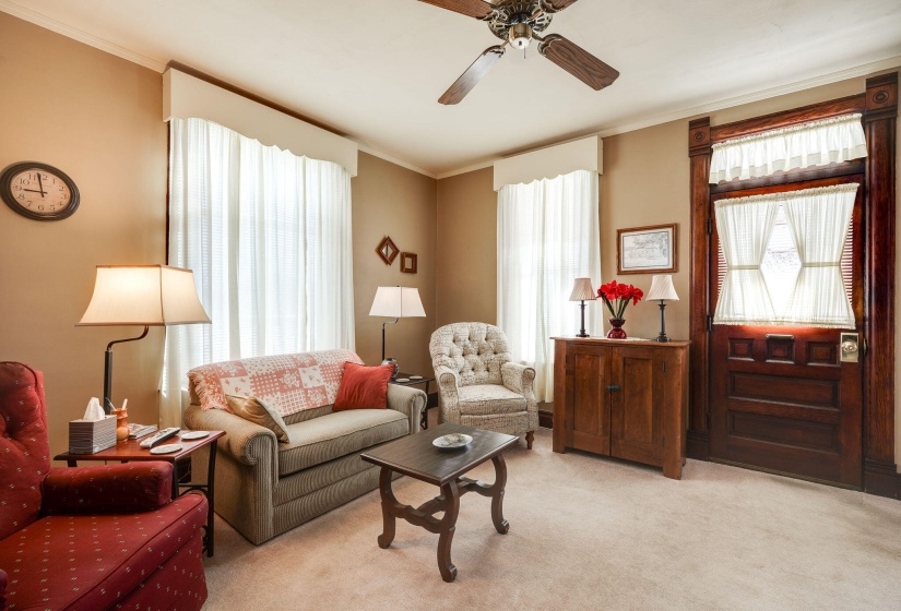 8-web-or-mls-326-w-columbus-rd