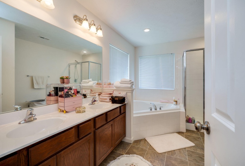40-web-or-mls-4239-silver-oak-wy