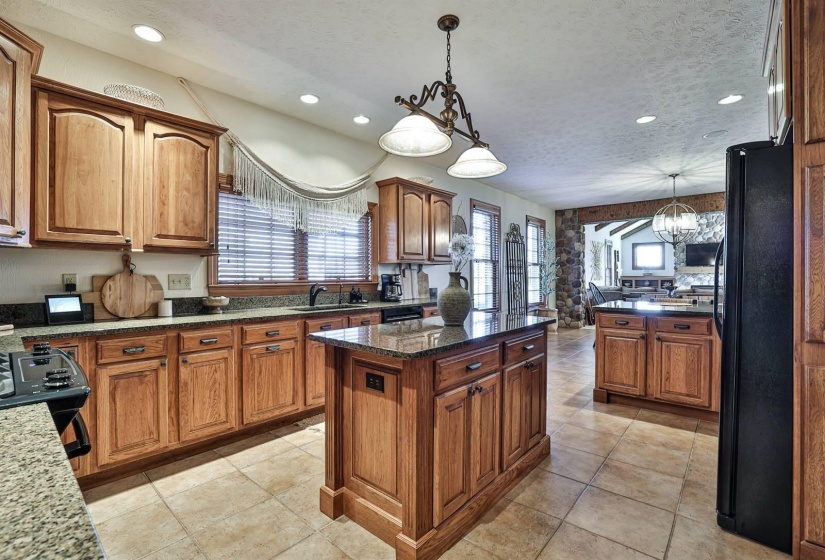 019-Kitchen-3