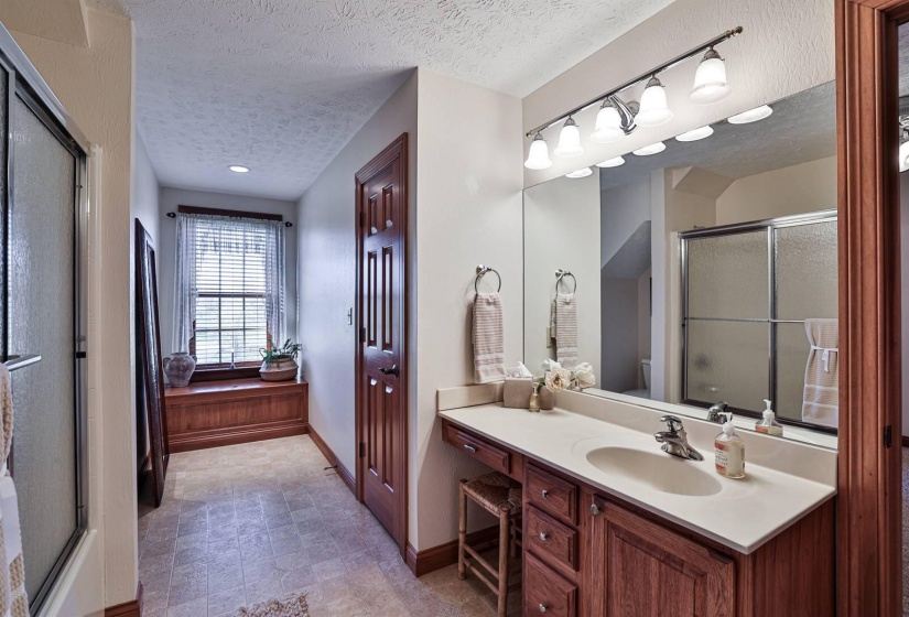 043-Bath-1