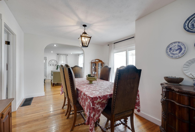 18-web-or-mls-4623-springfield-xenia-rd