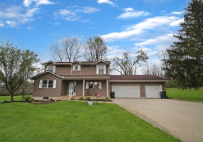 10913 Providence Pike, Brookville, Ohio 45309, 4 Bedrooms Bedrooms, ,2 BathroomsBathrooms,Residential,For Sale,Providence,1038081