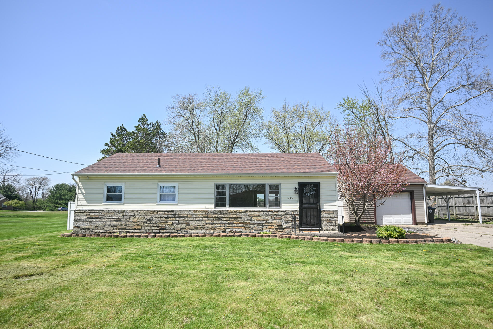 245 Gordon Road, Springfield, Ohio 45504