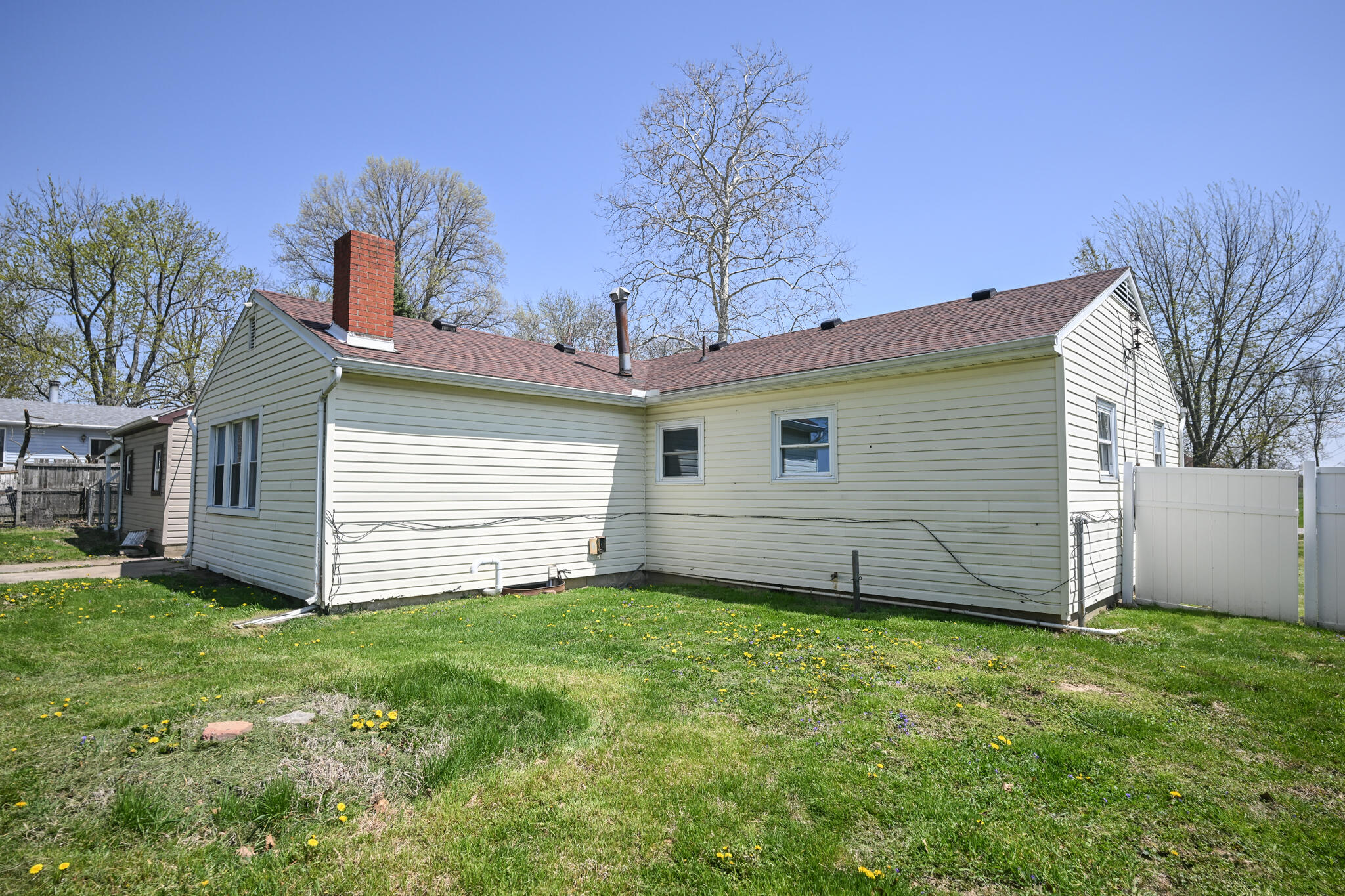 245 Gordon Road, Springfield, Ohio 45504