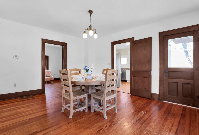 7-web-or-mls-170-n-madison-rd