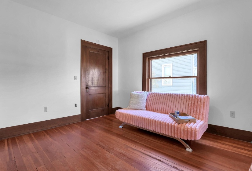 16-web-or-mls-170-n-madison-rd