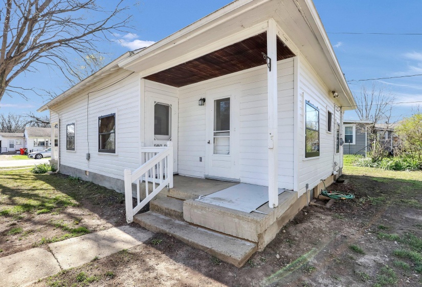 22-web-or-mls-170-n-madison-rd