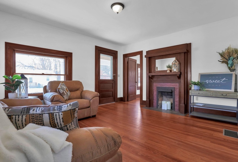 6-web-or-mls-170-n-madison-rd (1)