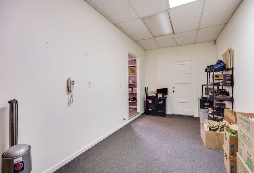 49-web-or-mls-6825-peters-pike