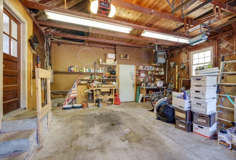 57-web-or-mls-6825-peters-pike