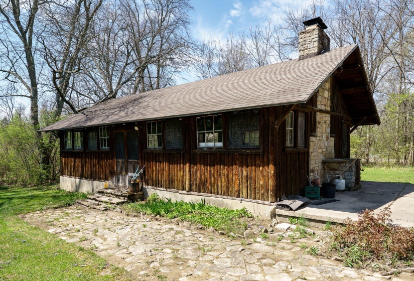 66-web-or-mls-6825-peters-pike