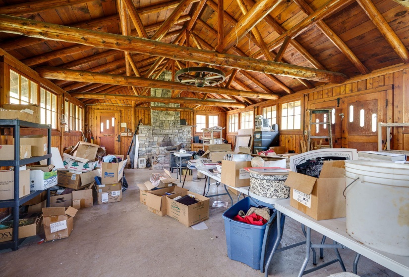 68-web-or-mls-6825-peters-pike